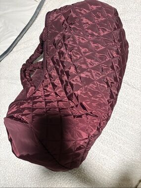DSW Quilted Tote Bag in Burgundy